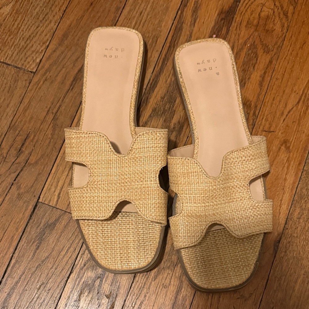 Straw Woven Slide Sandals